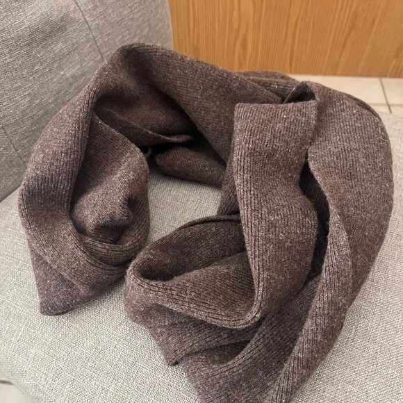 ESPRIT Lambswool Scarf - Picture 2 of 7